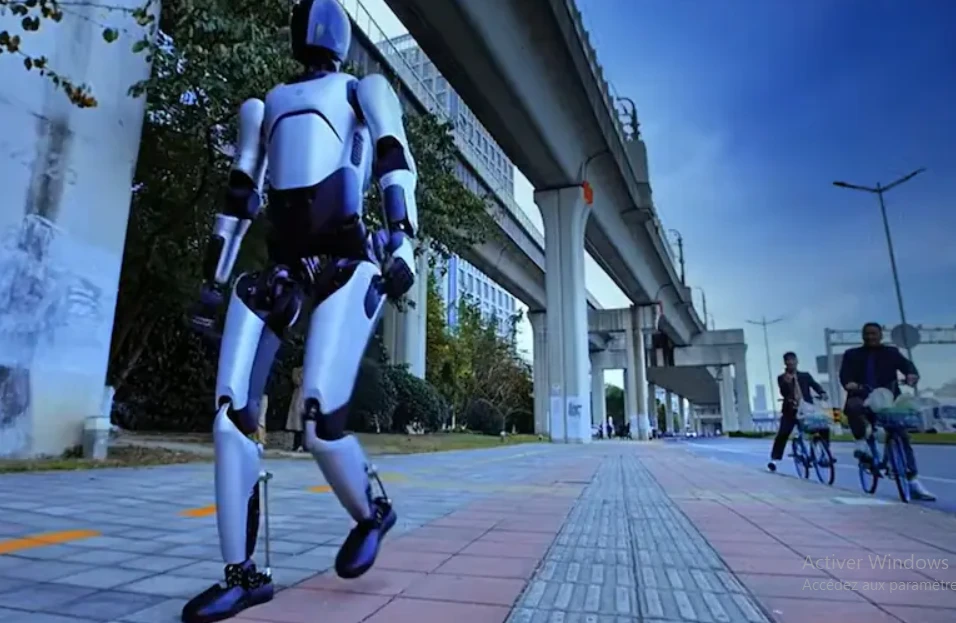 Records Guinness : Un robot humanoïde chinois pulvérise le record mondial avec 3 jours de marche non-stop avec 106 km parcourus