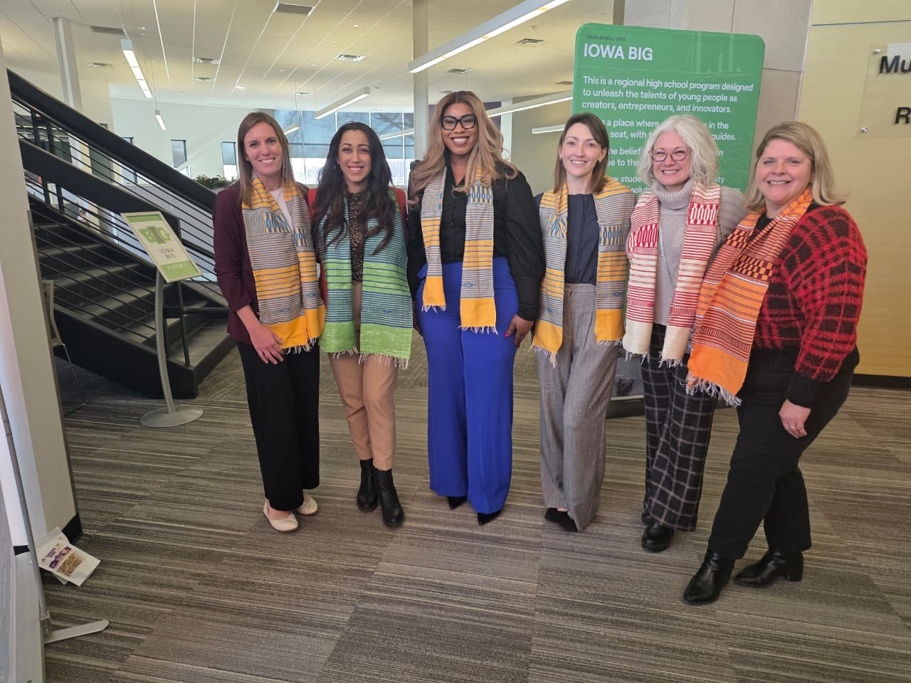 Naya Jarvis Zamblé : 🇨🇮🇺🇸 En marge du programme IVLP aux États-Unis, j’ai promu le pagne Gouro Kamandjè et les noix de cajou de Gohitafla