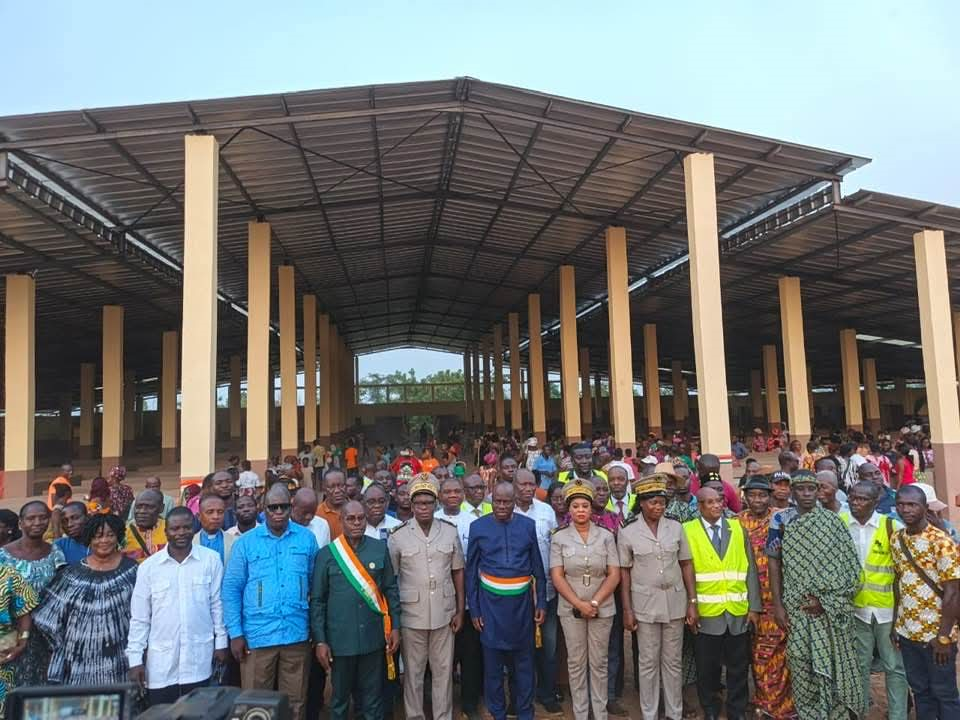 Côte d’Ivoire/ Attiégouakro  //  Après 39 ans d’attente,   un  Marché moderne  inauguré